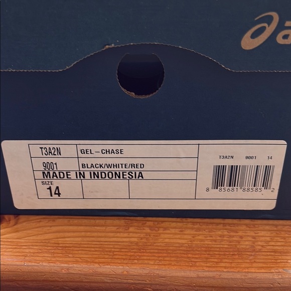 Asics gel chase Black and Red Athletic Shoes - Picture 12 of 12